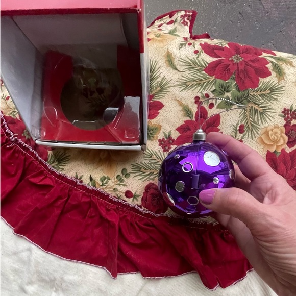 NIB Musical Shiny Purple Pop-open Snowman Ornament - Picture 3 of 6